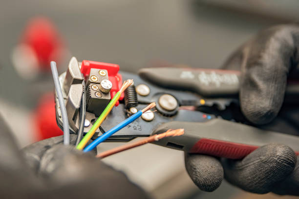 Best Commercial Electrician Services  in West St Paul, MN